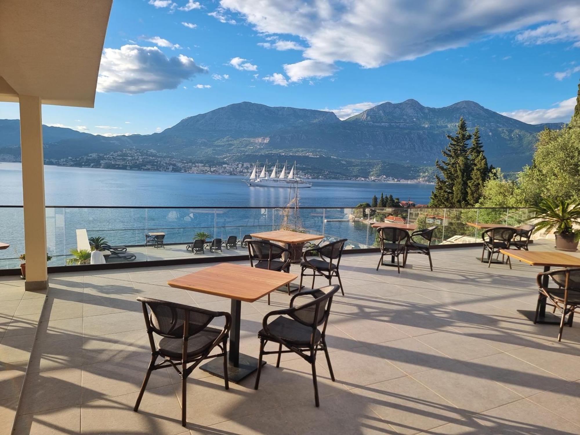 Agape Rose Hotel Екстер'єр фото