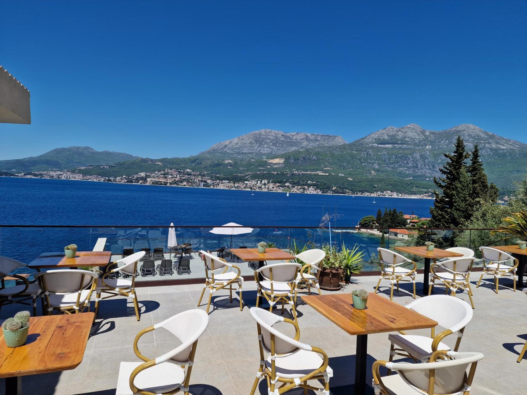 Agape Rose Hotel Екстер'єр фото